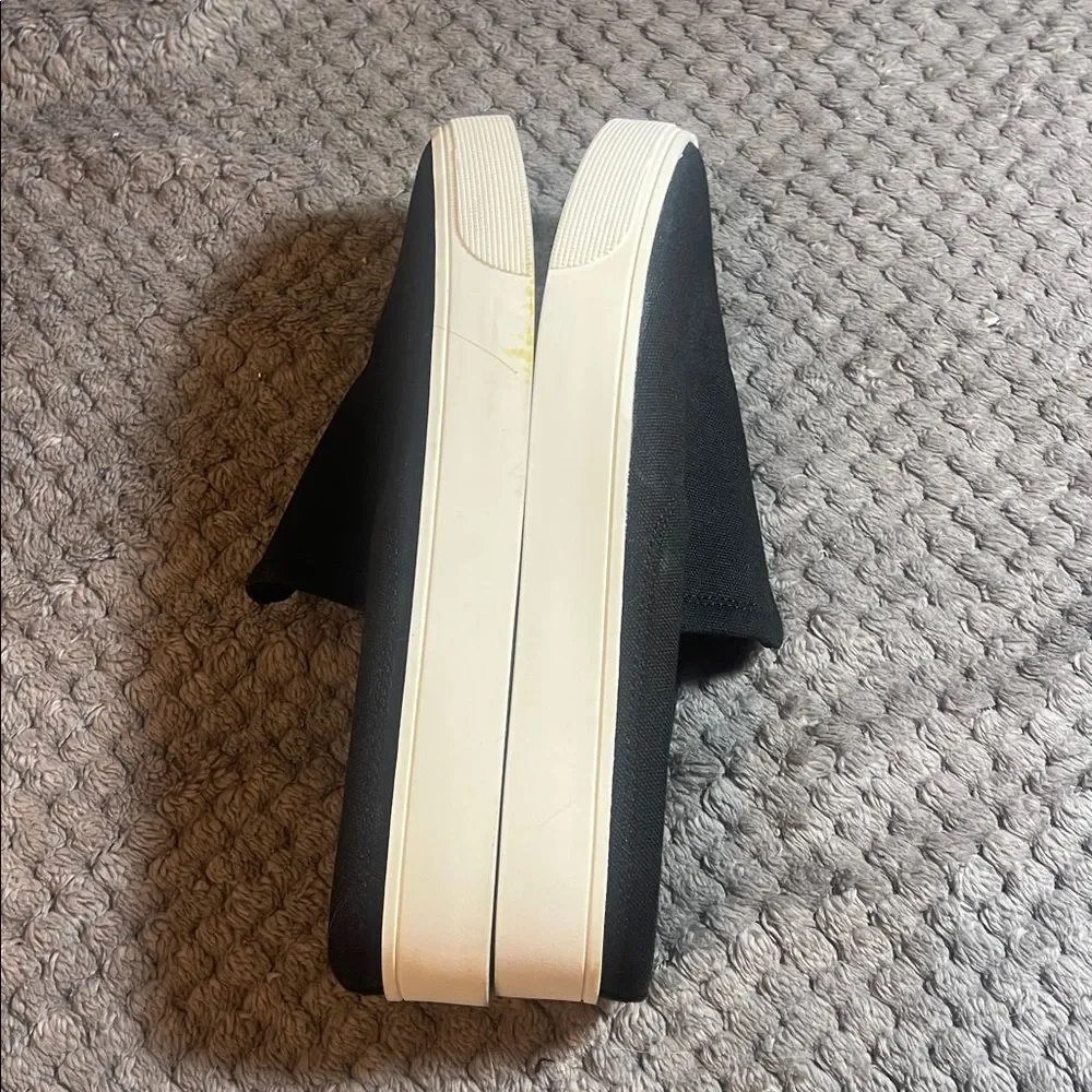 Nordstrom rack Black Slip-On Sneakers size 7M
